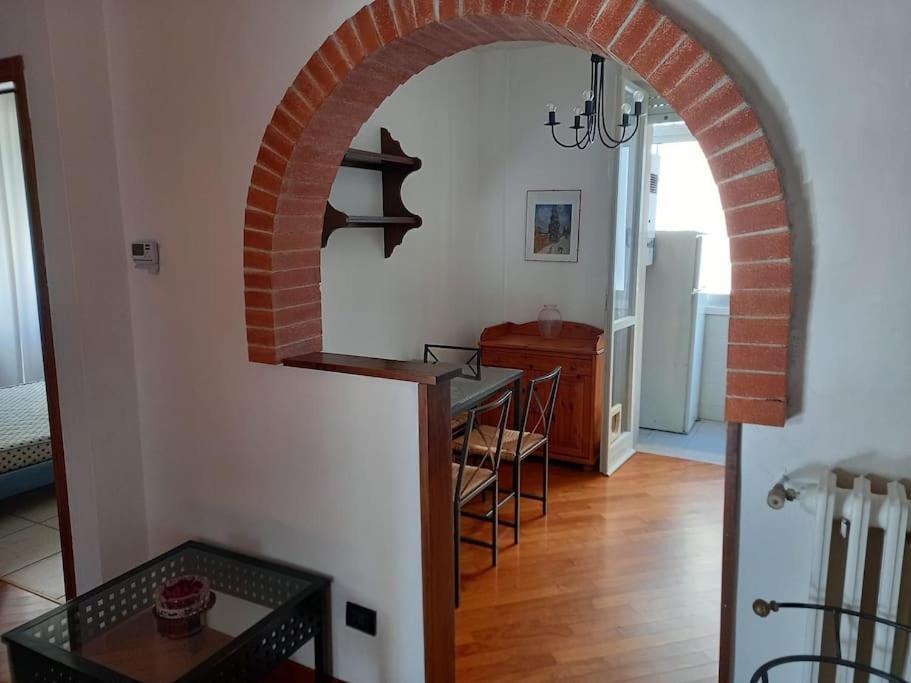 Casa Lola Lägenhet Livorno Exteriör bild